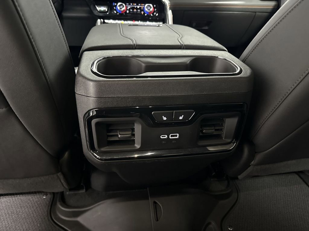 Used 2025 GMC Sierra 2500 AT4 image 22