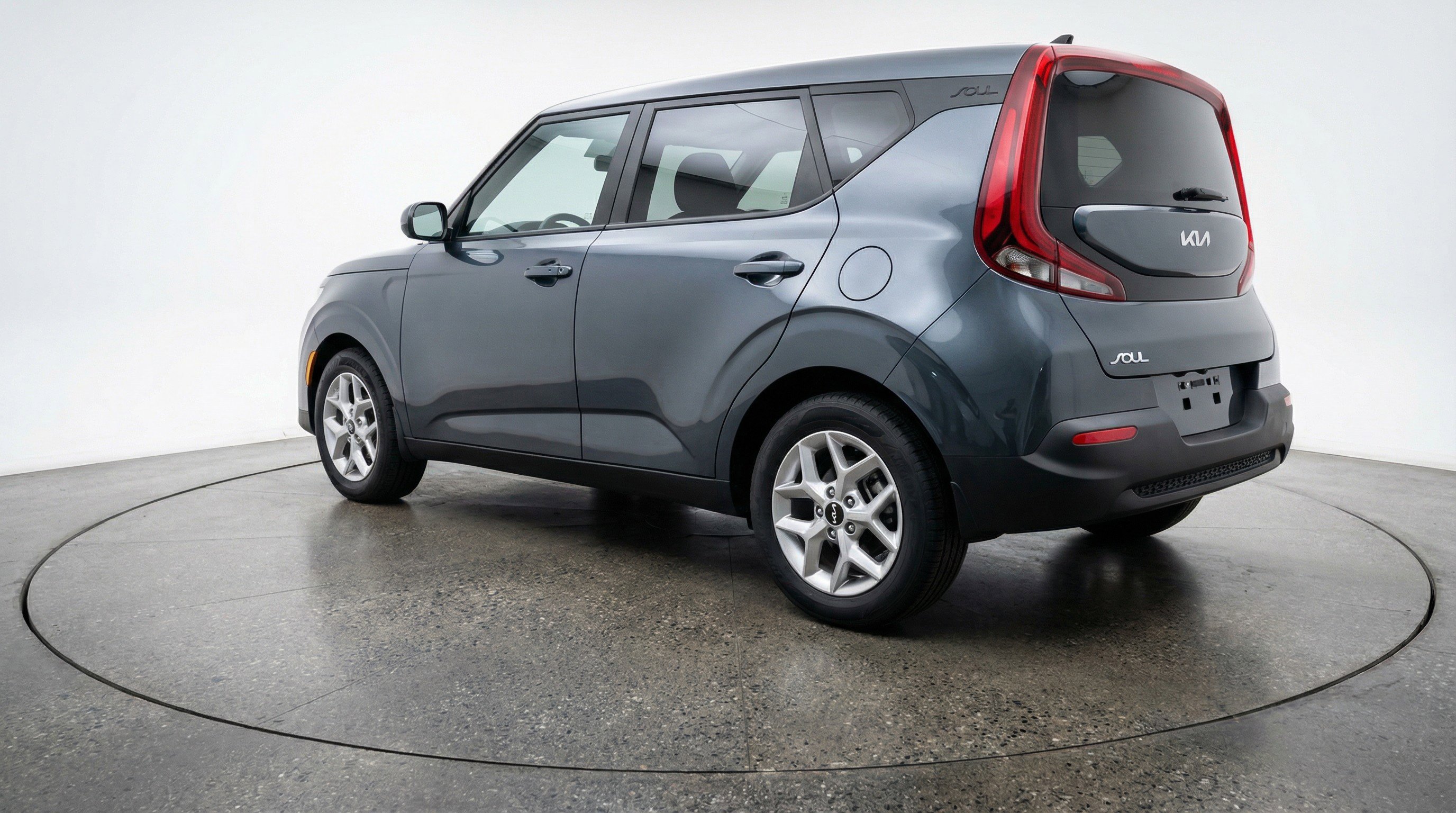 Used 2025 Kia Soul LX w/ LX Technology Package image 6