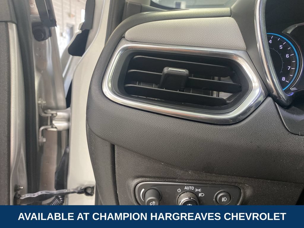 Used 2020 Chevrolet Equinox LT w/ Driver Convenience Package FWD image 23