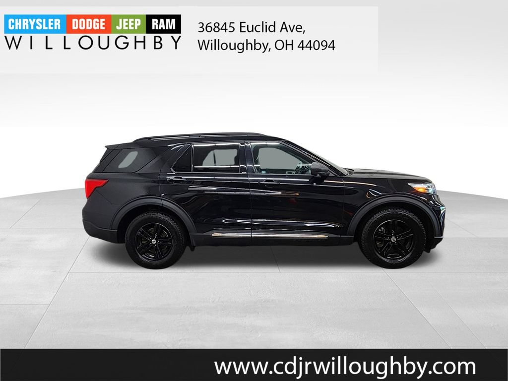 Used 2020 Ford Explorer XLT w/ Equipment Group 202A AWD/4WD image 4