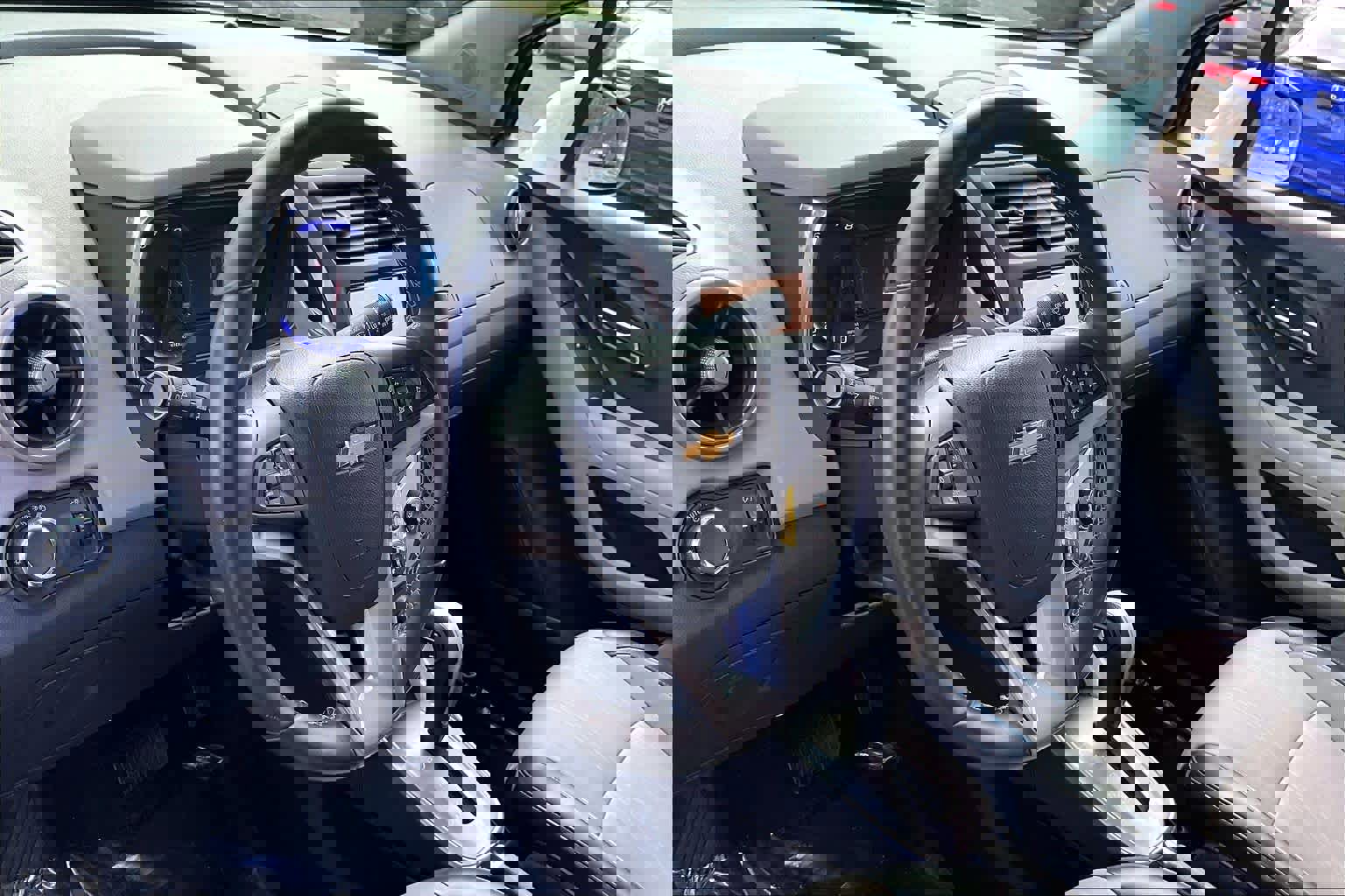 Used 2016 Chevrolet Trax LT w/ LT Convenience Package image 17