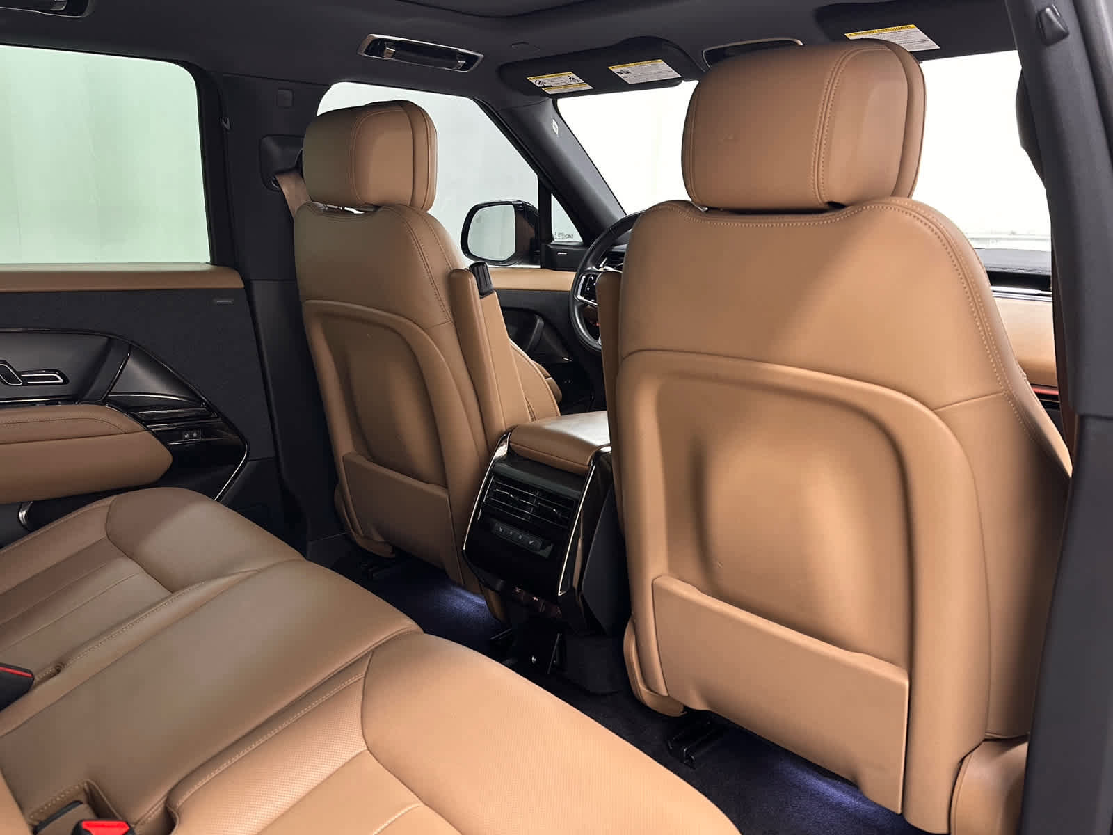 Used 2024 Land Rover Range Rover Sport SE image 19