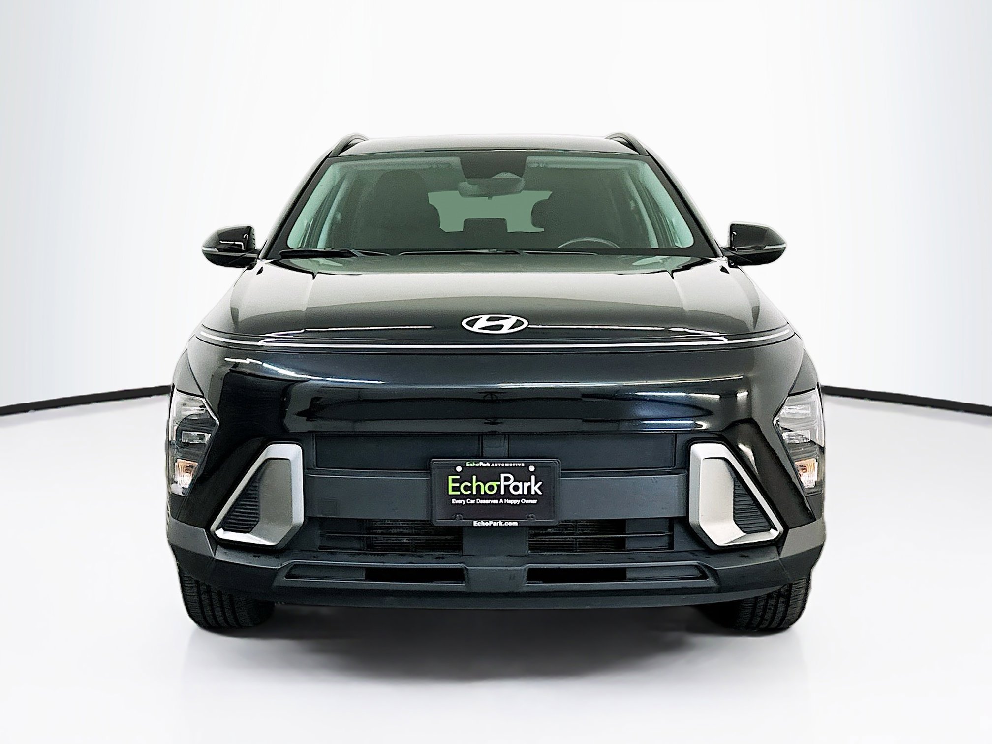 Used 2024 Hyundai Kona SEL image 2