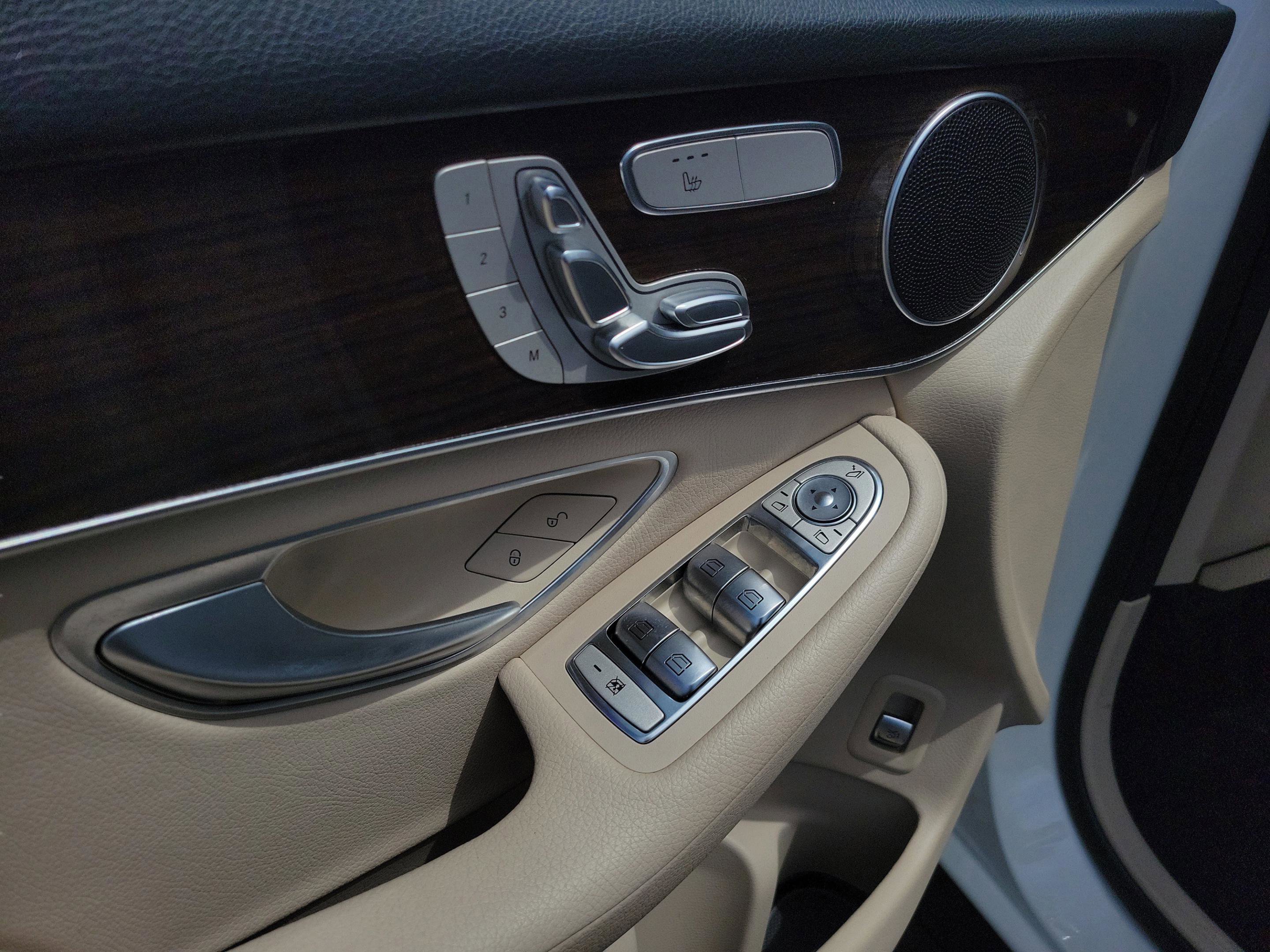 Certified 2022 Mercedes-Benz GLC 300 image 17