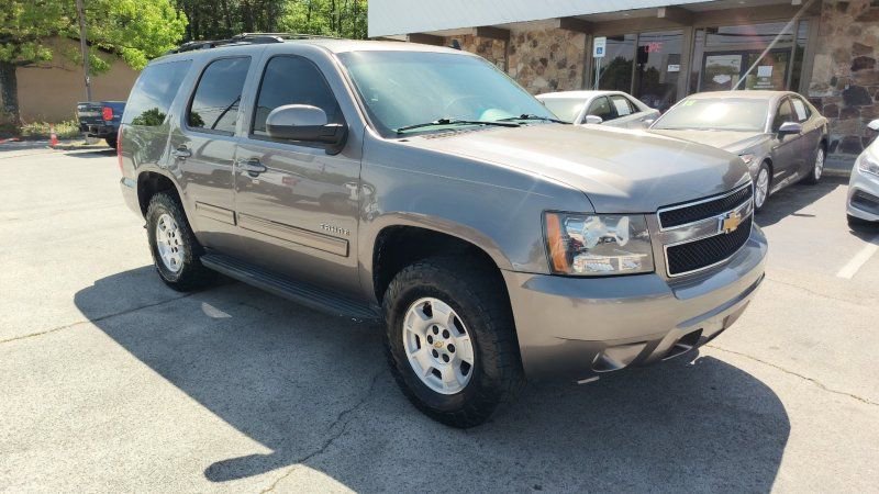Used 2014 Chevrolet Tahoe LT w/ Luxury Package RWD image 7