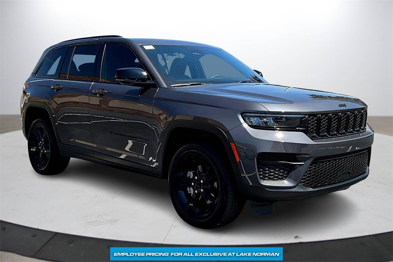 Used 2023 Jeep Grand Cherokee Altitude