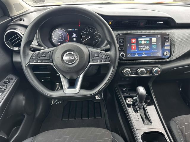 Used 2023 Nissan Kicks SV image 17