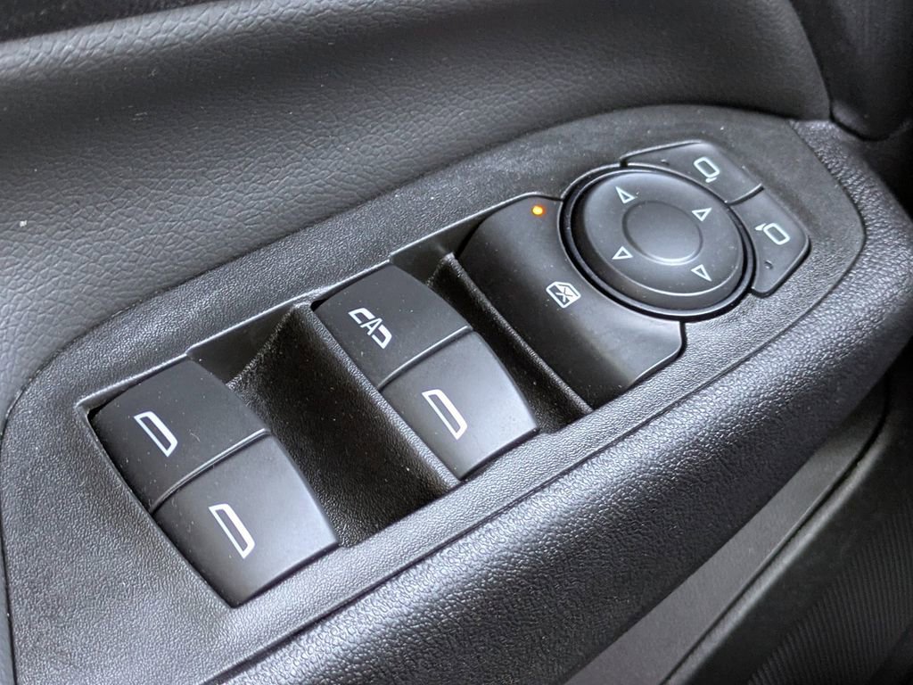 Used 2021 Chevrolet Equinox LT image 25