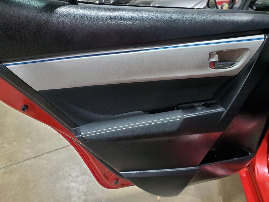 Used 2016 Toyota Corolla LE FWD image 23