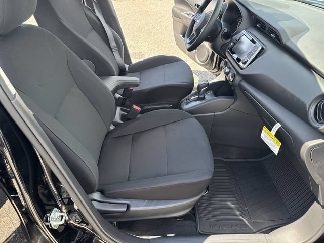 New 2025 Nissan Kicks Play S FWD image 10