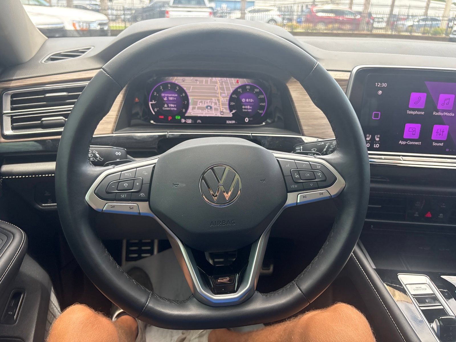 Used 2024 Volkswagen Atlas SEL Premium R-Line AWD/4WD image 21