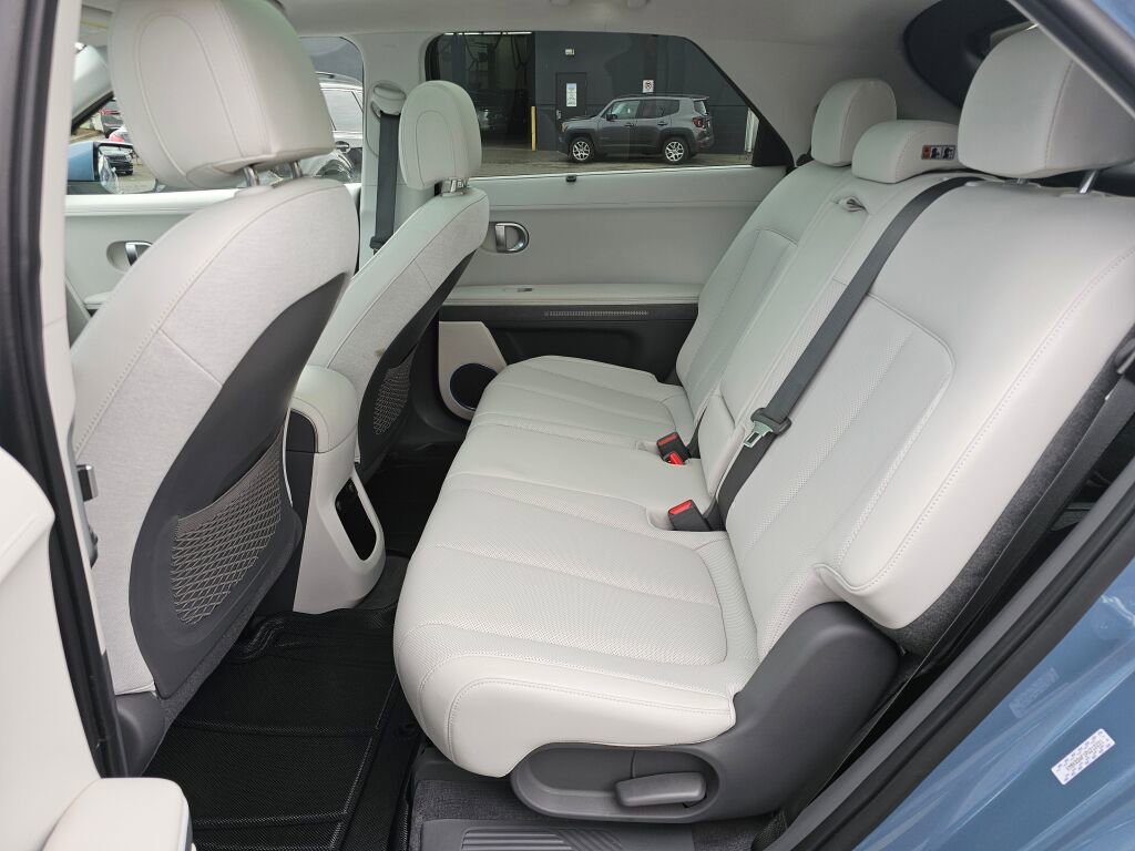 Used 2023 Hyundai Ioniq 5 Limited image 14