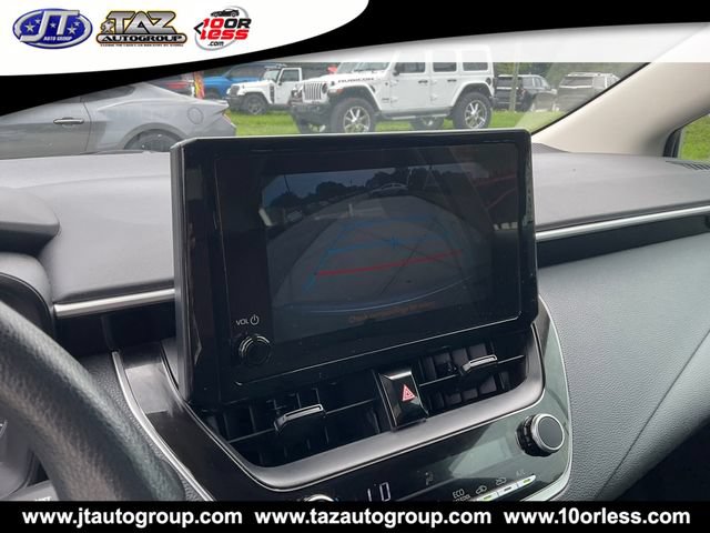 Used 2025 Toyota Corolla LE FWD image 17