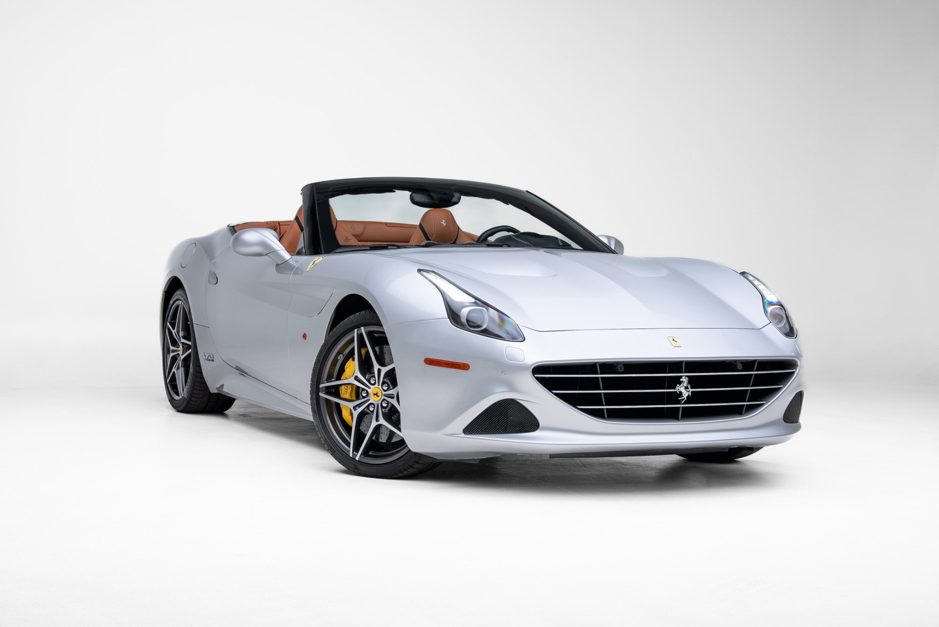 Used 2016 Ferrari California T image 50