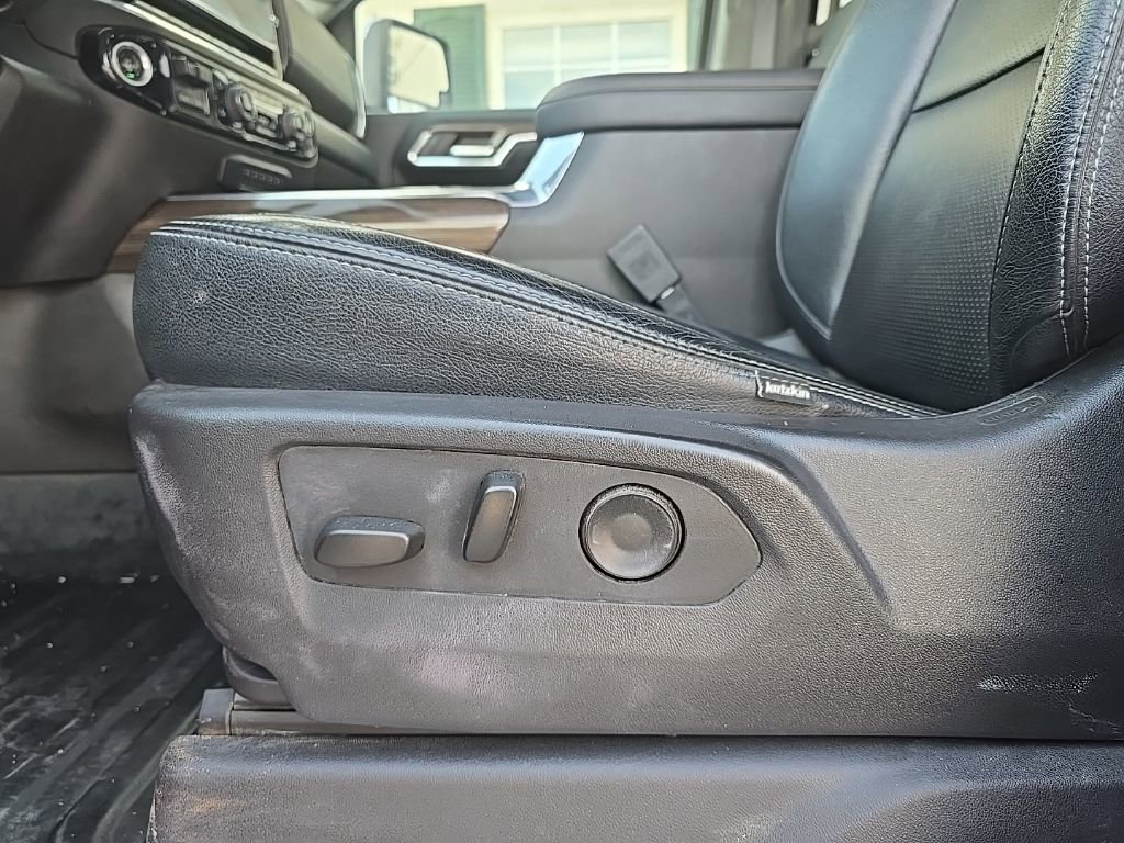 Used 2024 Chevrolet Silverado 3500 LT w/ Convenience Package image 8