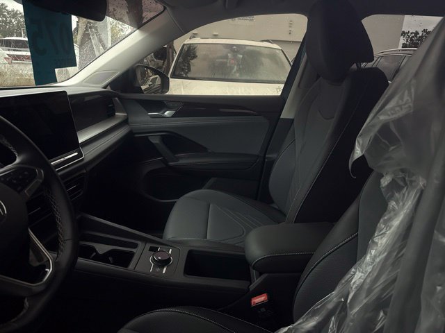 Used 2025 Volkswagen Tiguan SE FWD image 9