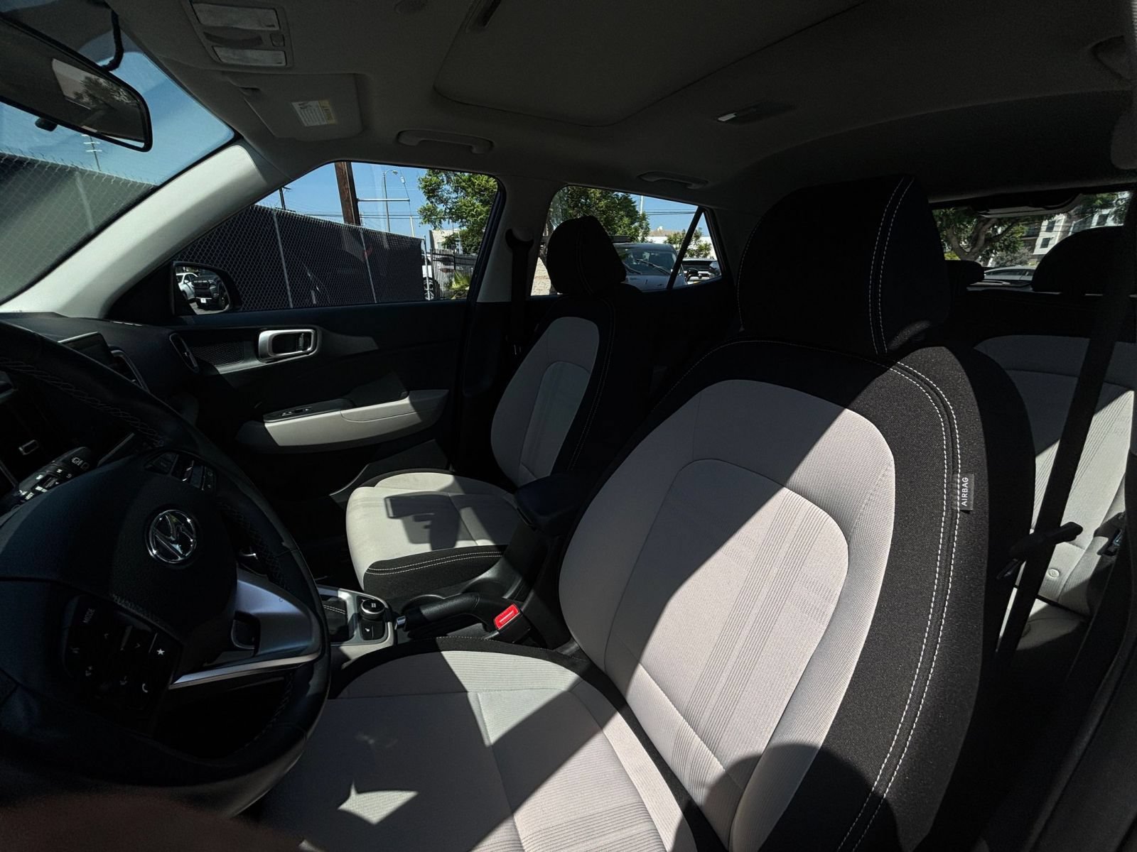 Used 2026 Hyundai Venue SEL FWD image 27