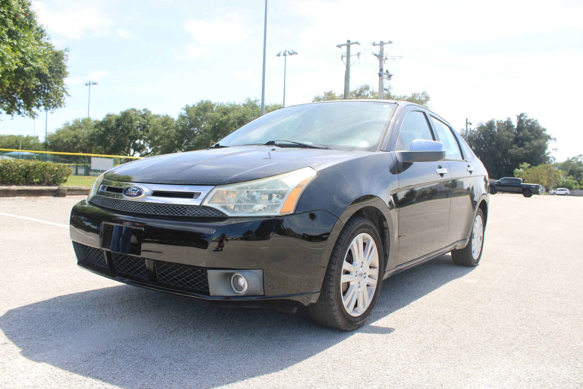 Used 2011 Ford Focus SEL w/ 301A Rapid Spec Order Code FWD image 4