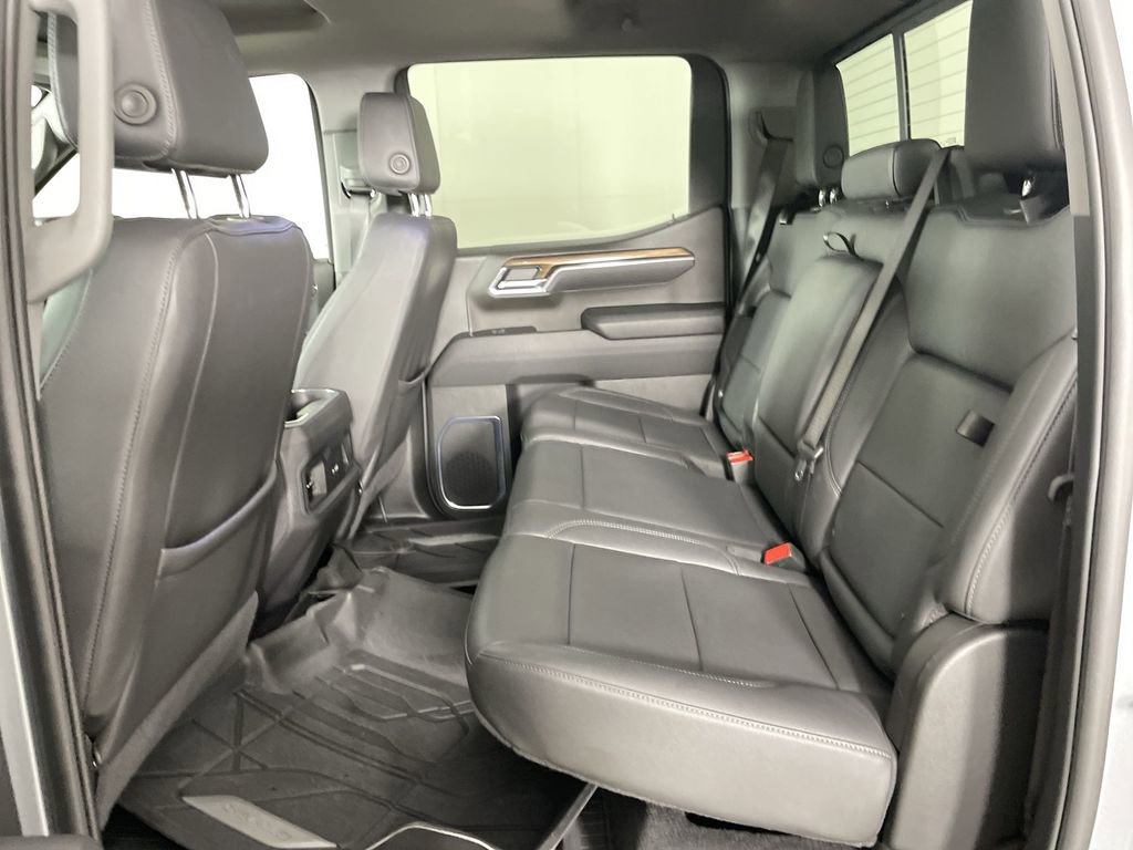 Used 2025 Chevrolet Silverado 1500 LT Trail Boss w/ LT Trail Boss Premium Package image 24