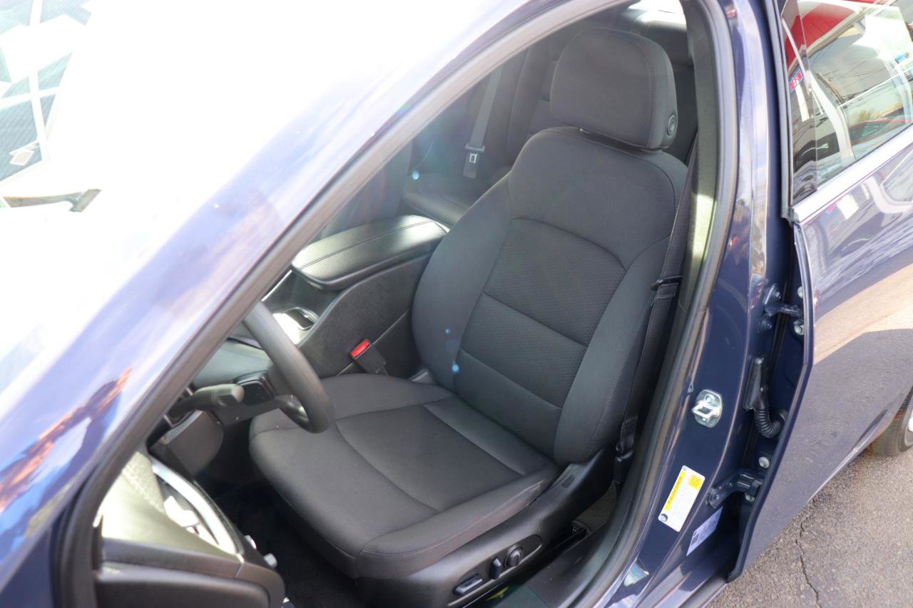 Used 2025 Chevrolet Malibu LT FWD image 11