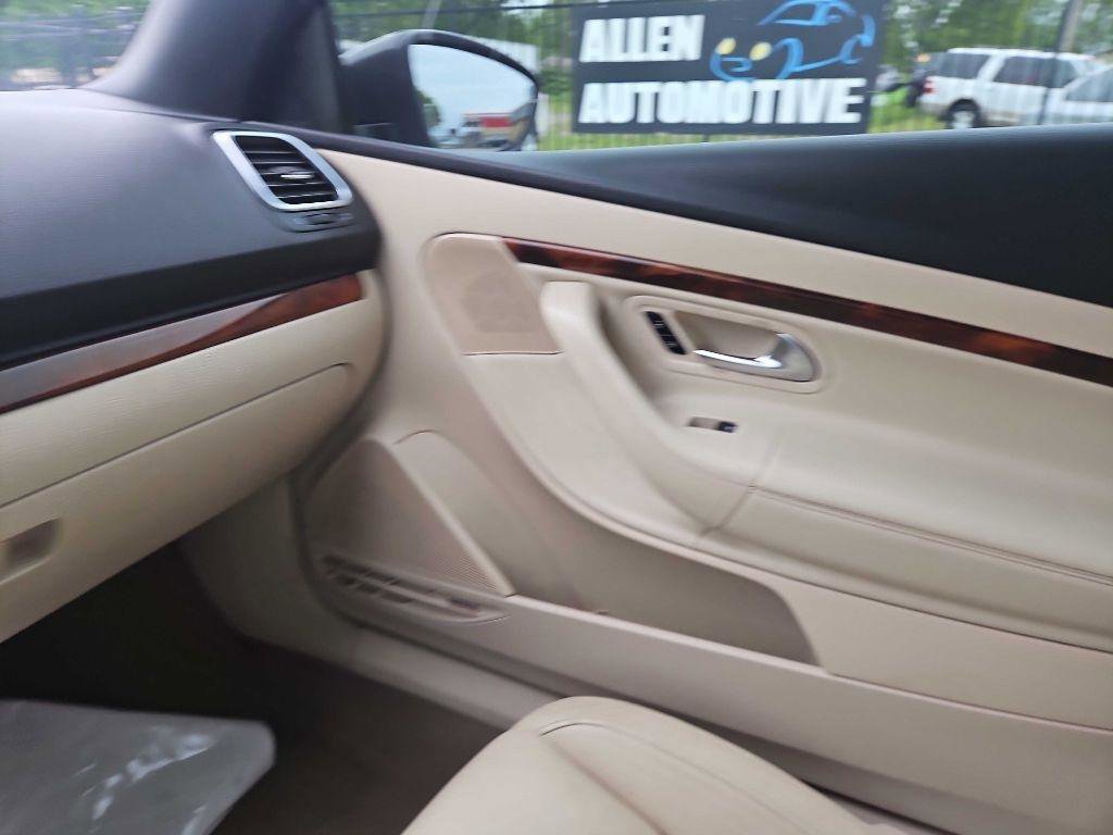 Used 2012 Volkswagen Eos Lux FWD image 25