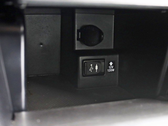 Used 2014 Toyota Camry SE image 19