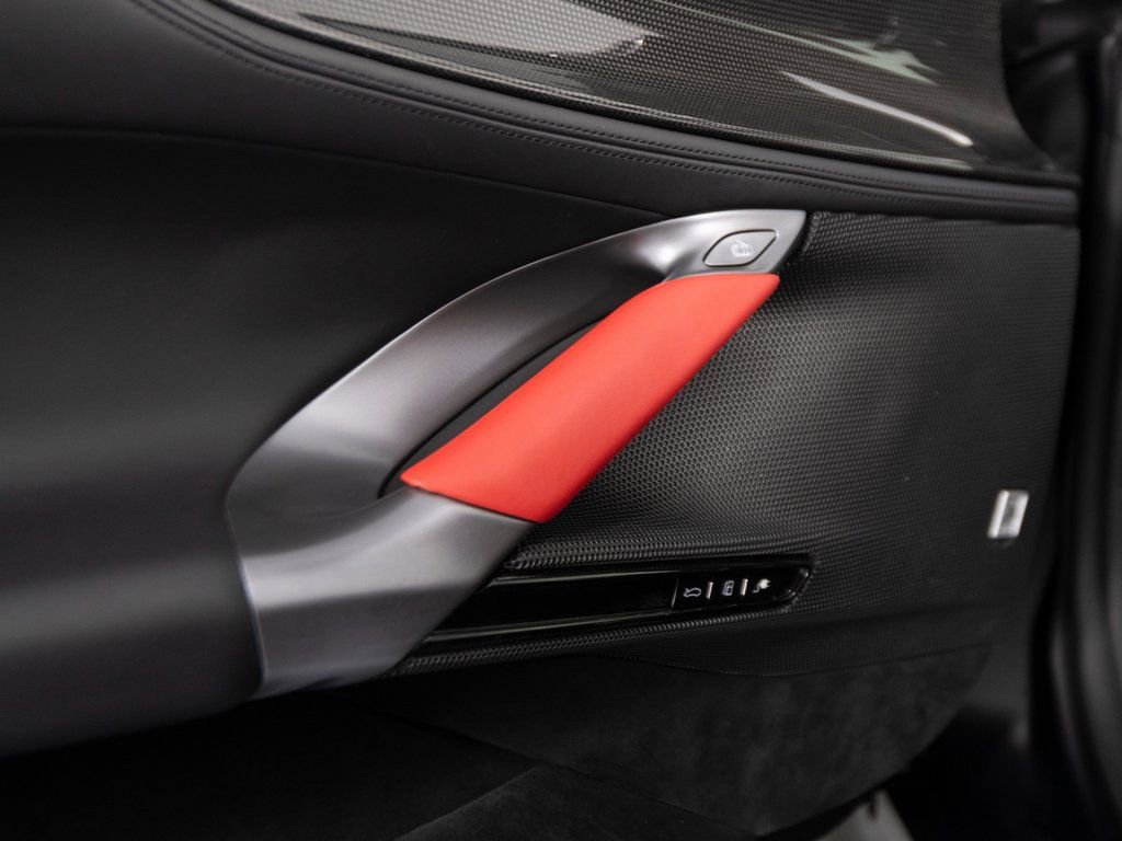 Used 2024 Ferrari SF90 Spider image 13