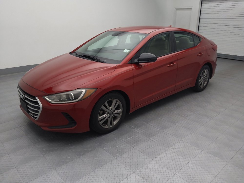 Used 2017 Hyundai Elantra SE image 2