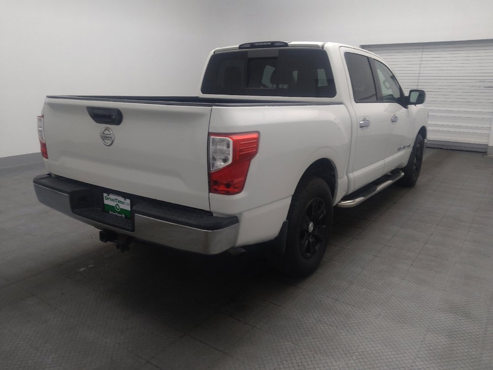 Used 2018 Nissan Titan SV AWD/4WD image 9