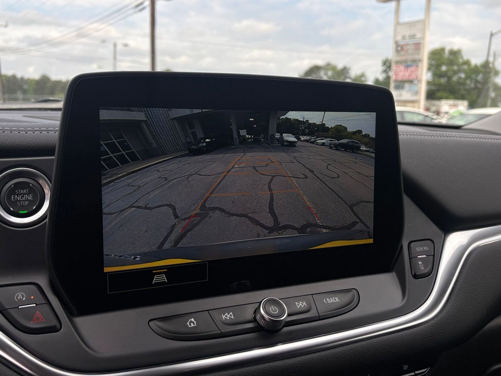Used 2025 Chevrolet Blazer LT FWD image 30