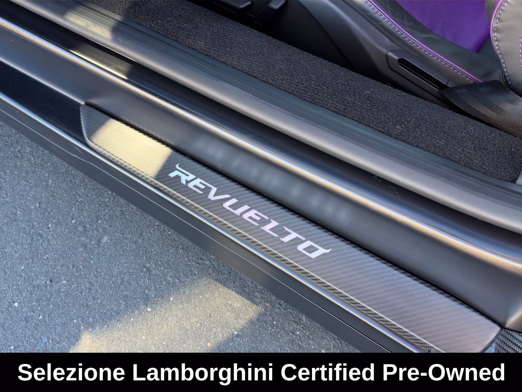 Used 2025 Lamborghini Revuelto AWD/4WD image 31