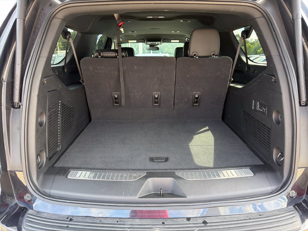 Used 2026 Chevrolet Suburban Premier AWD/4WD image 22