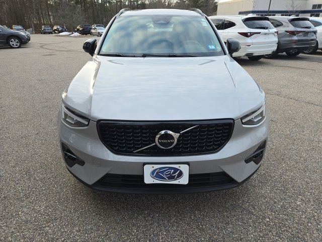 Used 2023 Volvo XC40 B5 Plus w/ Driver Assist Package image 8