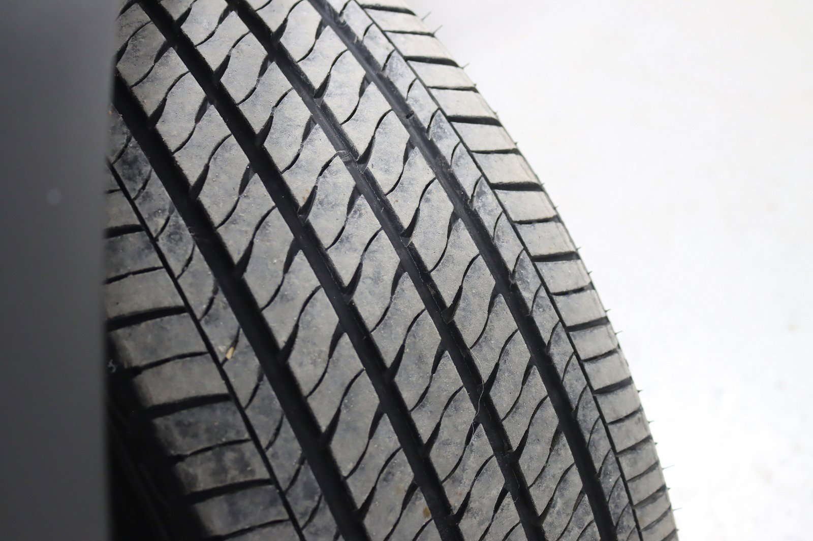 Used 2022 Nissan Kicks SV image 30