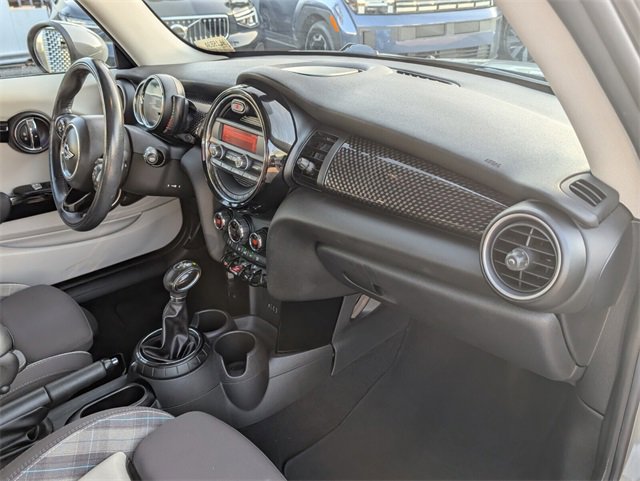 Used 2015 MINI Cooper S image 17