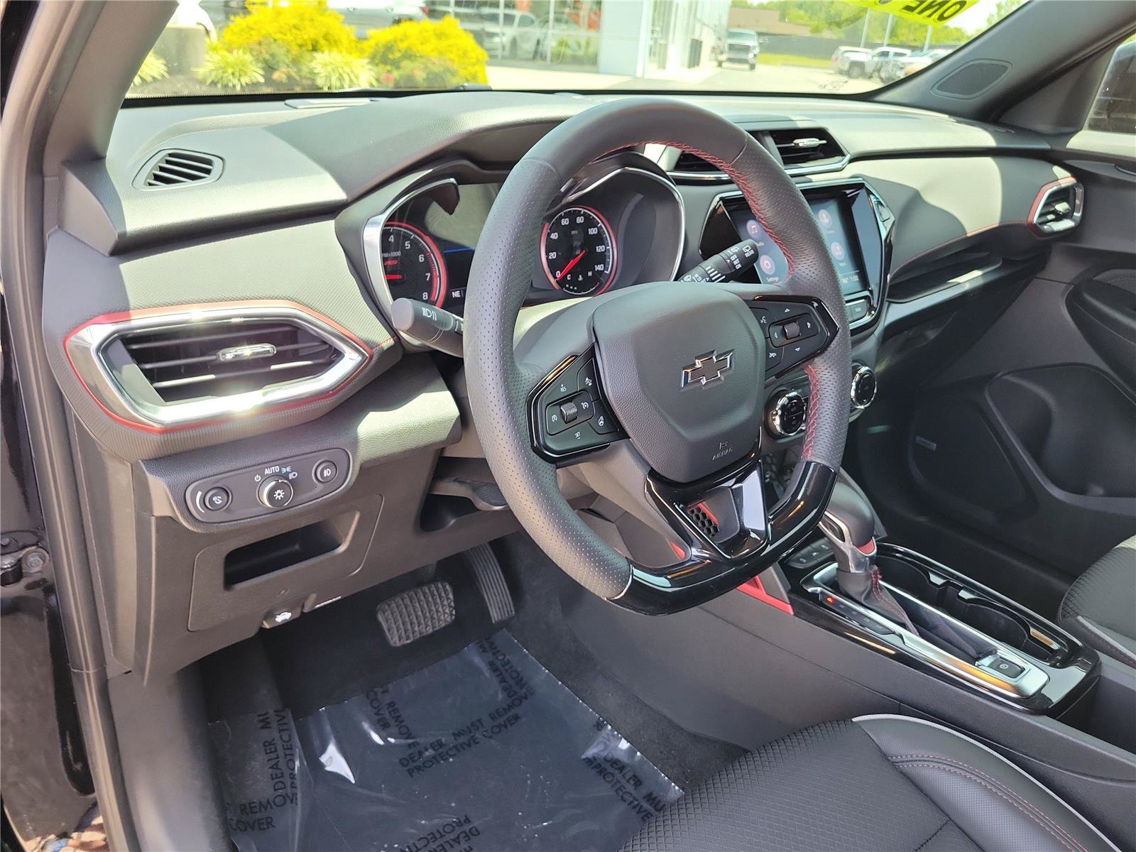 Used 2022 Chevrolet TrailBlazer RS w/ Sun and Liftgate Package FWD image 19