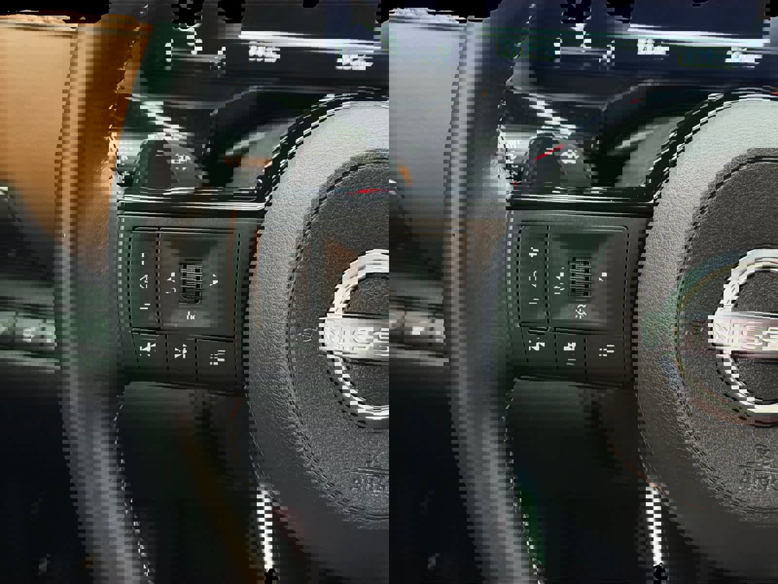 Used 2021 Nissan Rogue SL image 19