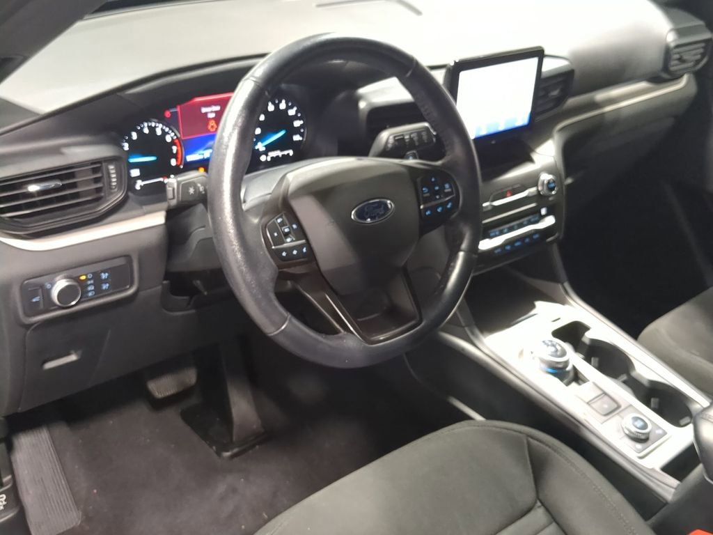 Used 2020 Ford Explorer XLT image 12