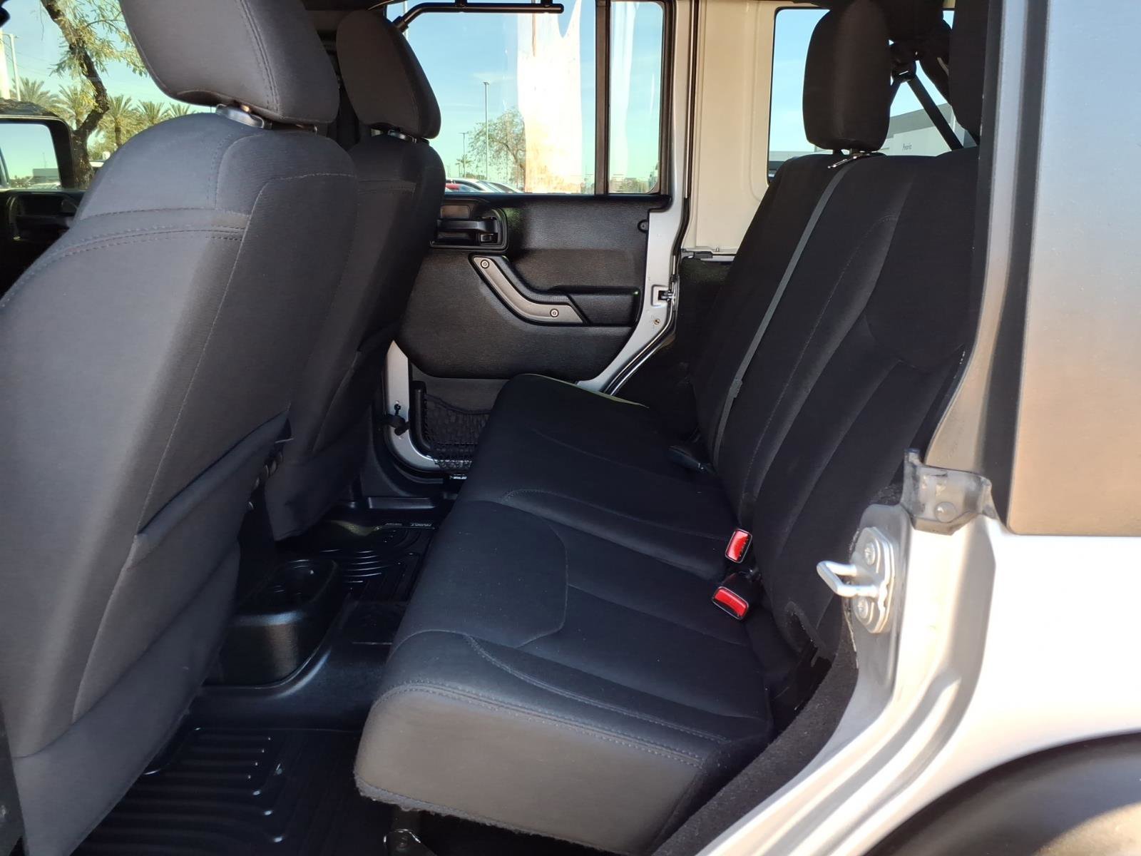 Used 2018 Jeep Wrangler Unlimited Sport S AWD/4WD image 21