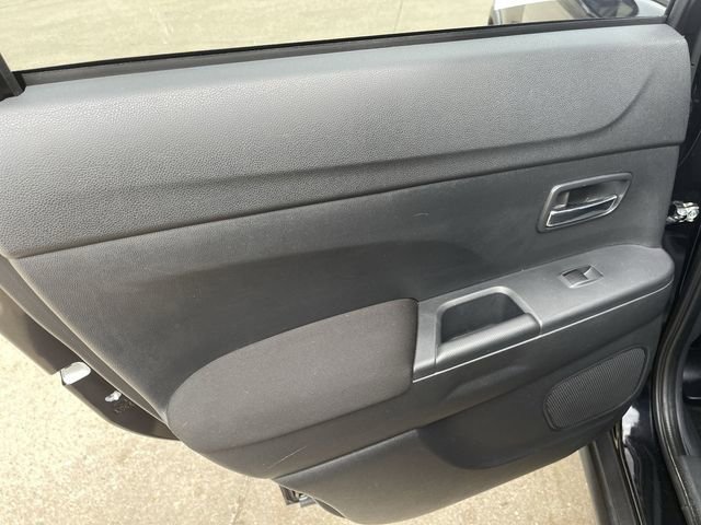 Used 2024 Mitsubishi Outlander Sport ES image 12