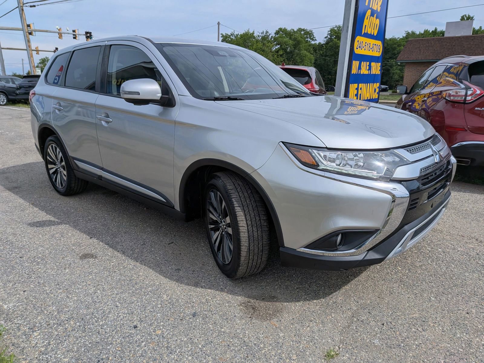 Used 2020 Mitsubishi Outlander SE FWD image 7