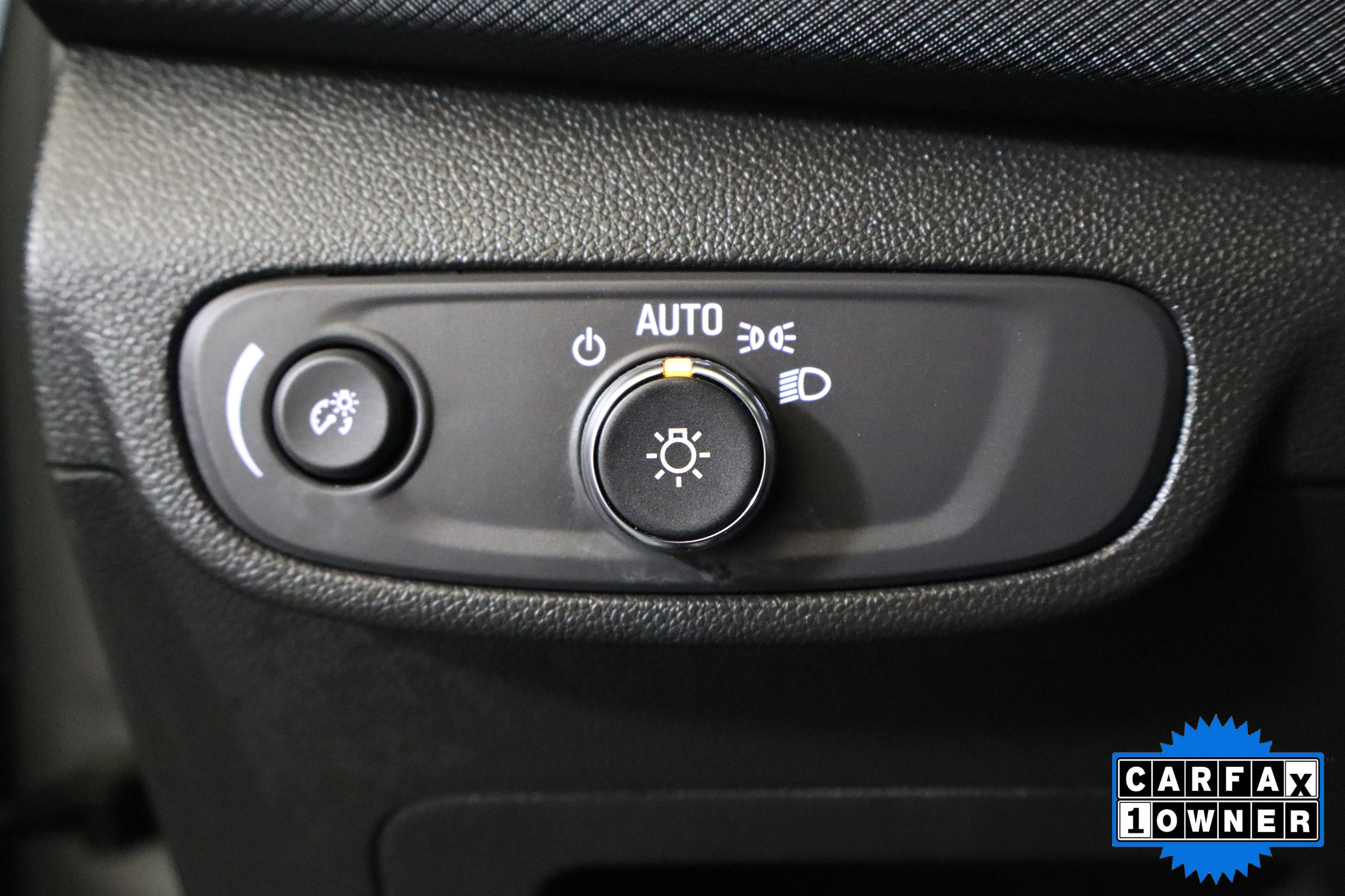 Used 2025 Chevrolet Blazer LT image 33