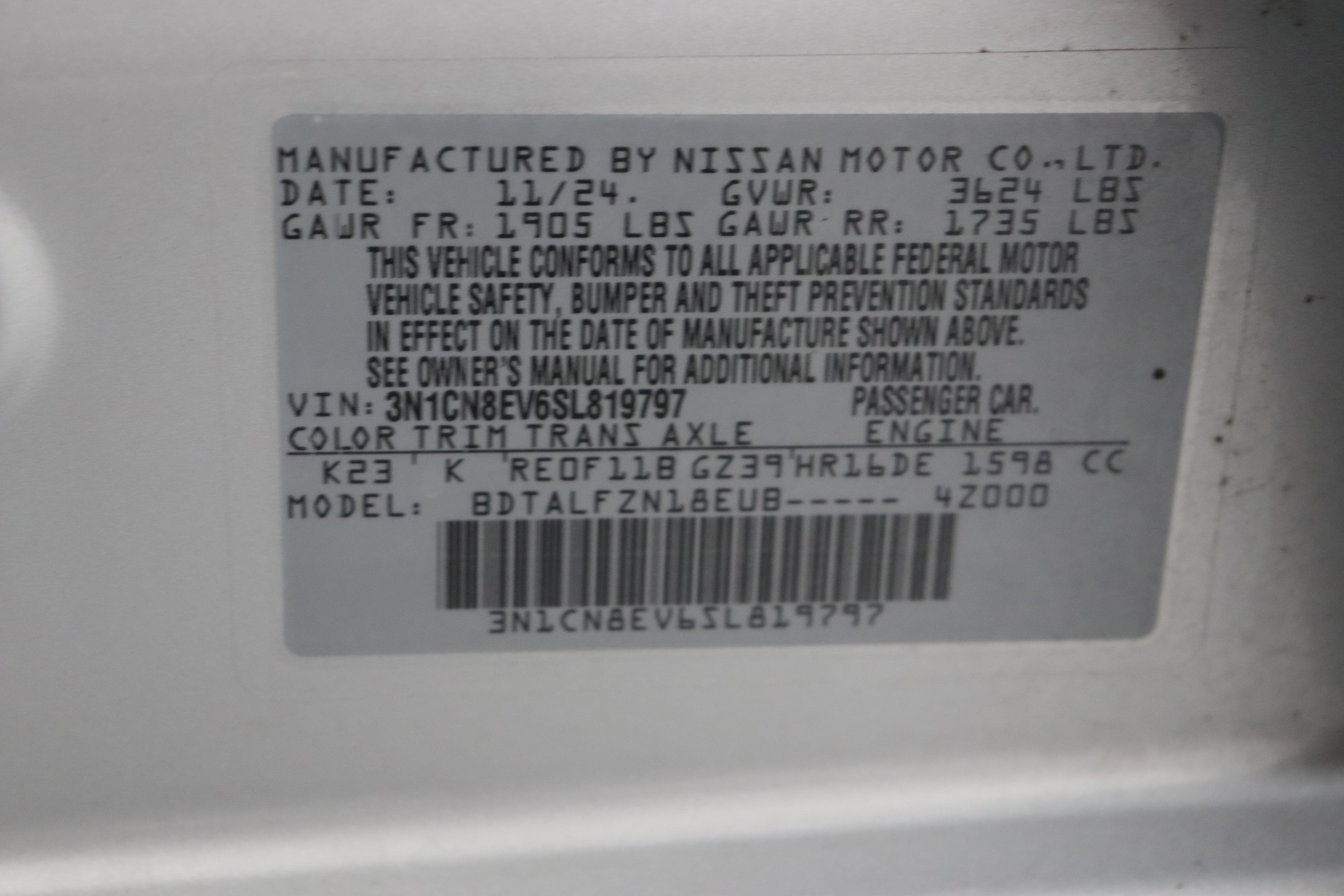 Used 2025 Nissan Versa SV w/ Trunk Package image 39