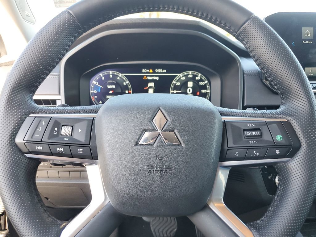 Used 2024 Mitsubishi Outlander SE Black Edition image 20