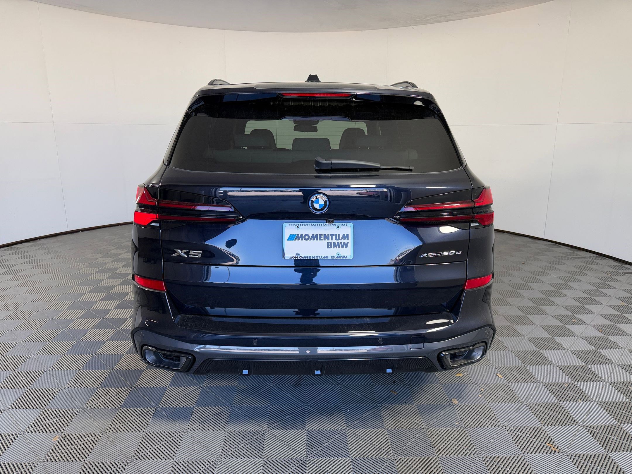 New 2026 BMW X5 xDrive50e w/ Executive Package image 10