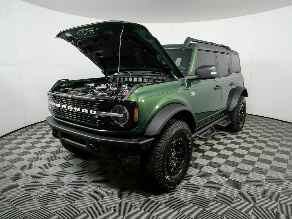 Used 2023 Ford Bronco Wildtrak image 31