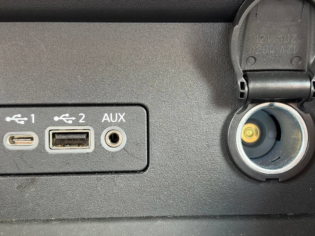 Used 2023 Nissan Sentra SR w/ SR Premium Package FWD image 33