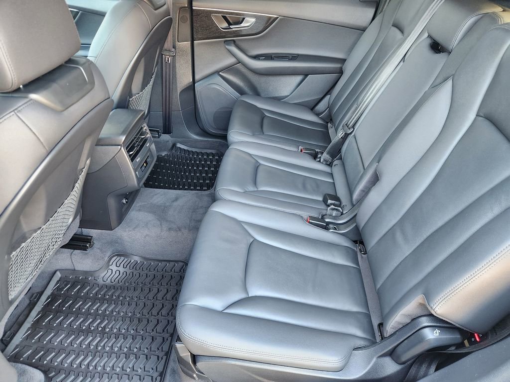 Used 2021 Audi Q7 2.0T Premium AWD/4WD image 30