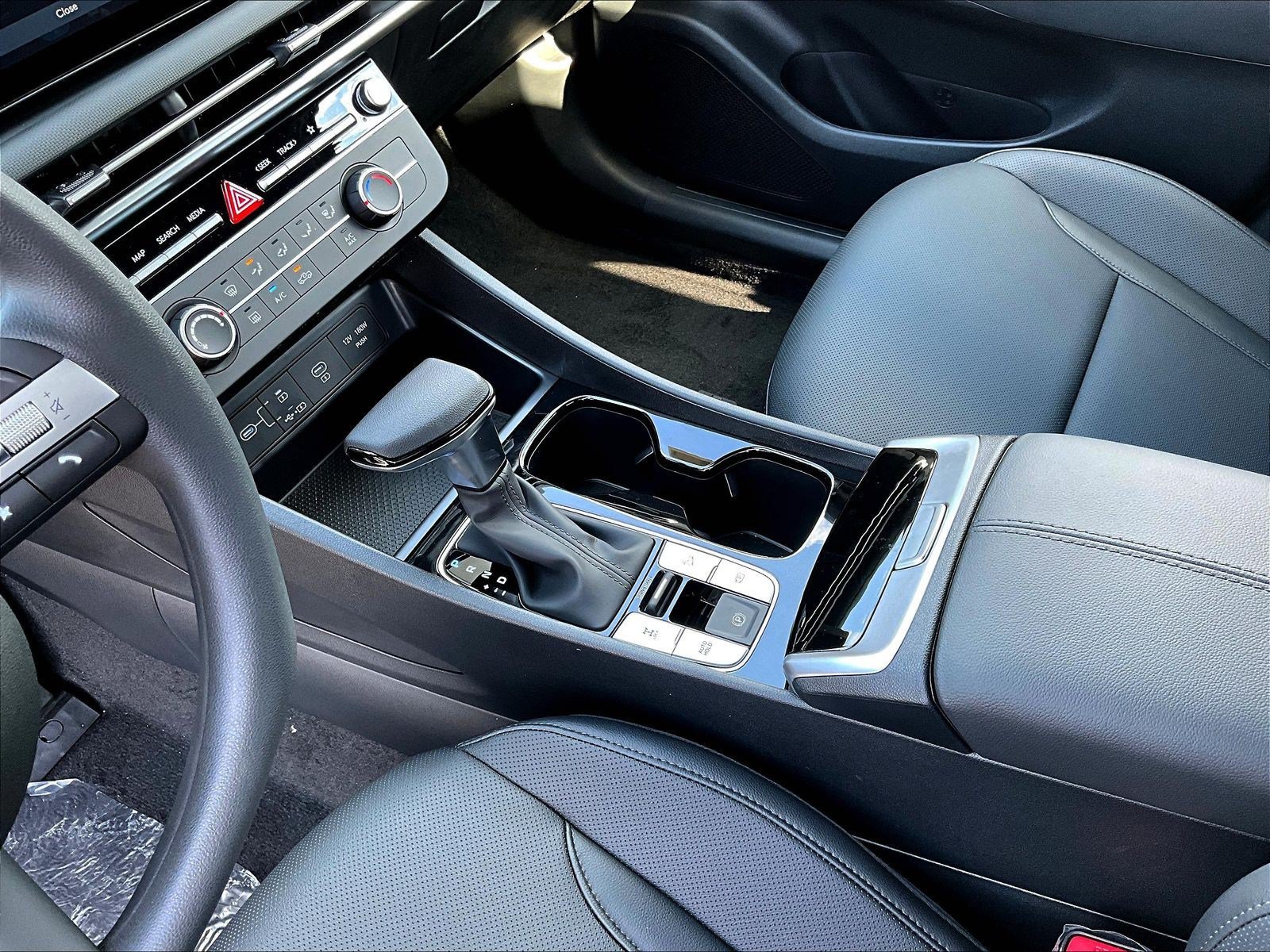 New 2027 Hyundai Santa Cruz SE AWD/4WD image 12