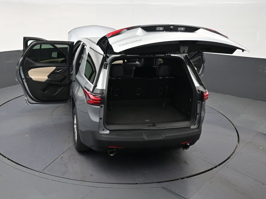 Used 2023 Chevrolet Traverse LS FWD image 31